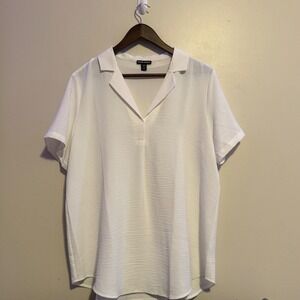 Dana Buchman White Short-Sleeve V-Neck Blouse